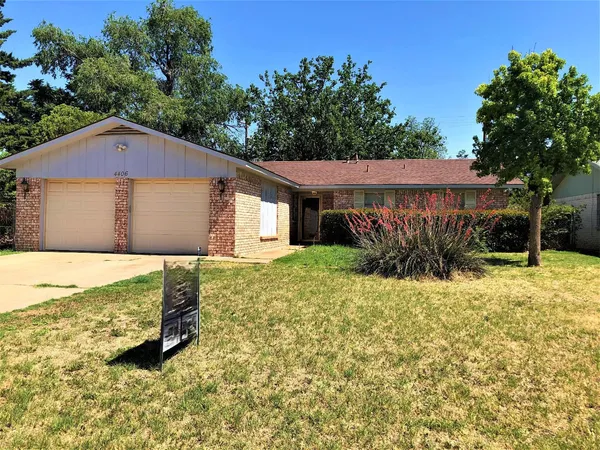 $1,350 | 4406 54th Street, Lubbock, TX 79414