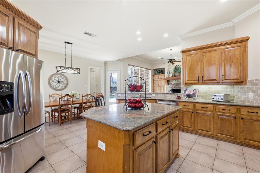 4629 Manor Way Flower Mound, TX 75028 - Photo 11 of 40