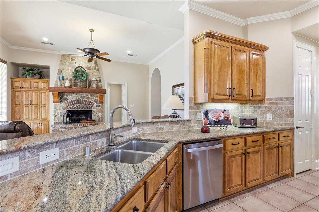 4629 Manor Way Flower Mound, TX 75028 - Photo 12 of 40