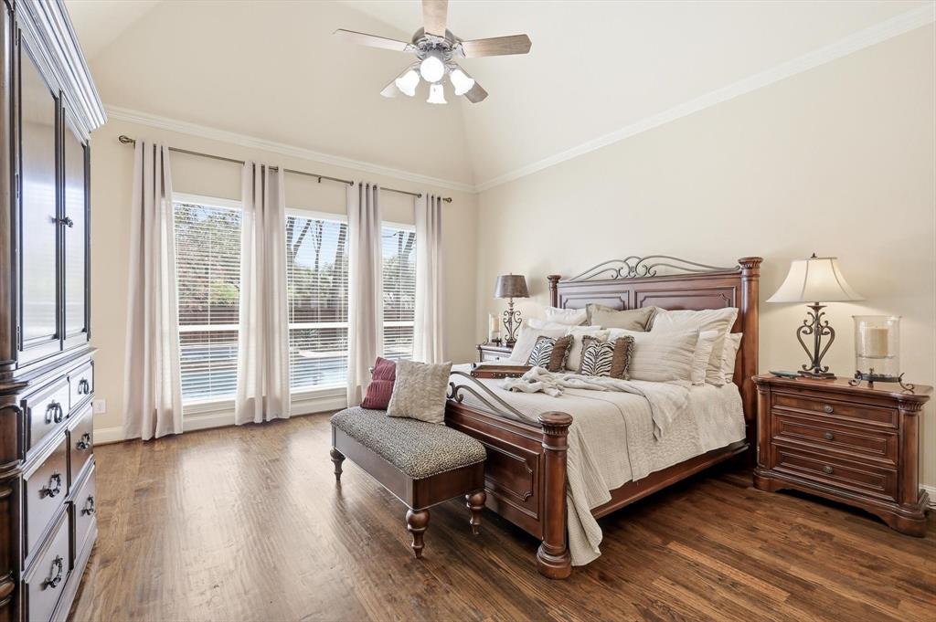 4629 Manor Way Flower Mound, TX 75028 - Photo 16 of 40 Primary suite