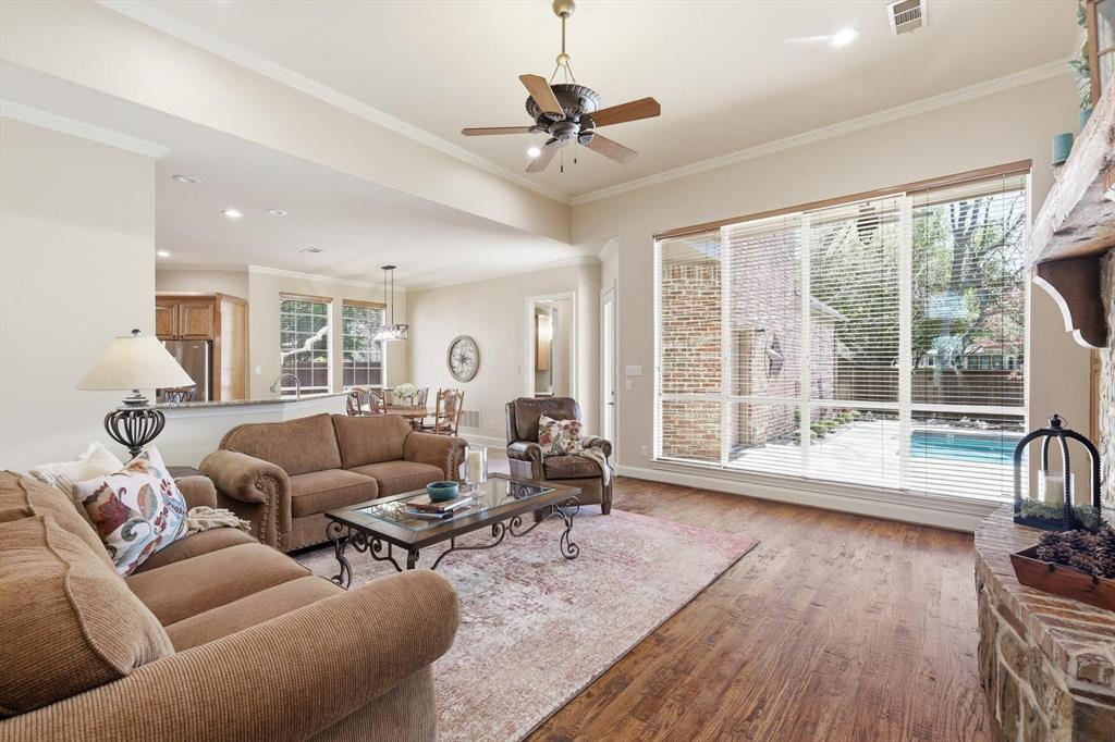 4629 Manor Way Flower Mound, TX 75028 - Photo 8 of 40
