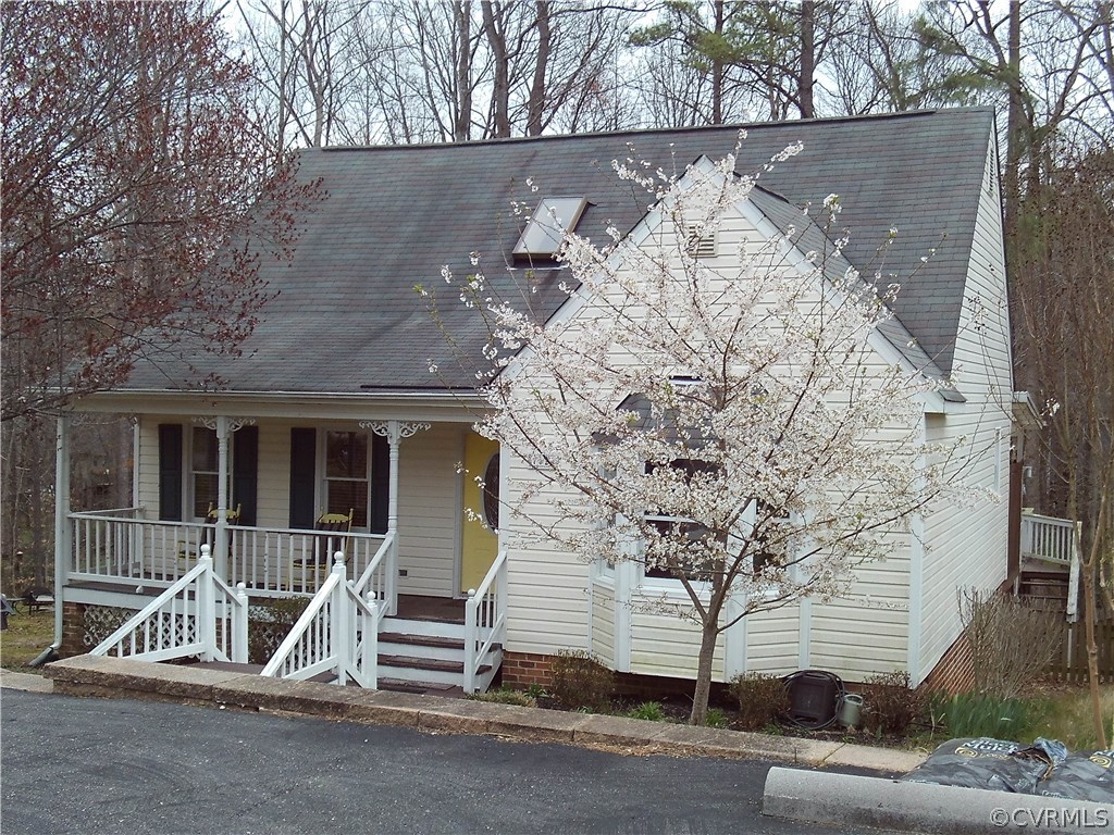 7029 Pointer Ridge Road Midlothian, VA 23112 - Photo 2 of 27 front view of a house