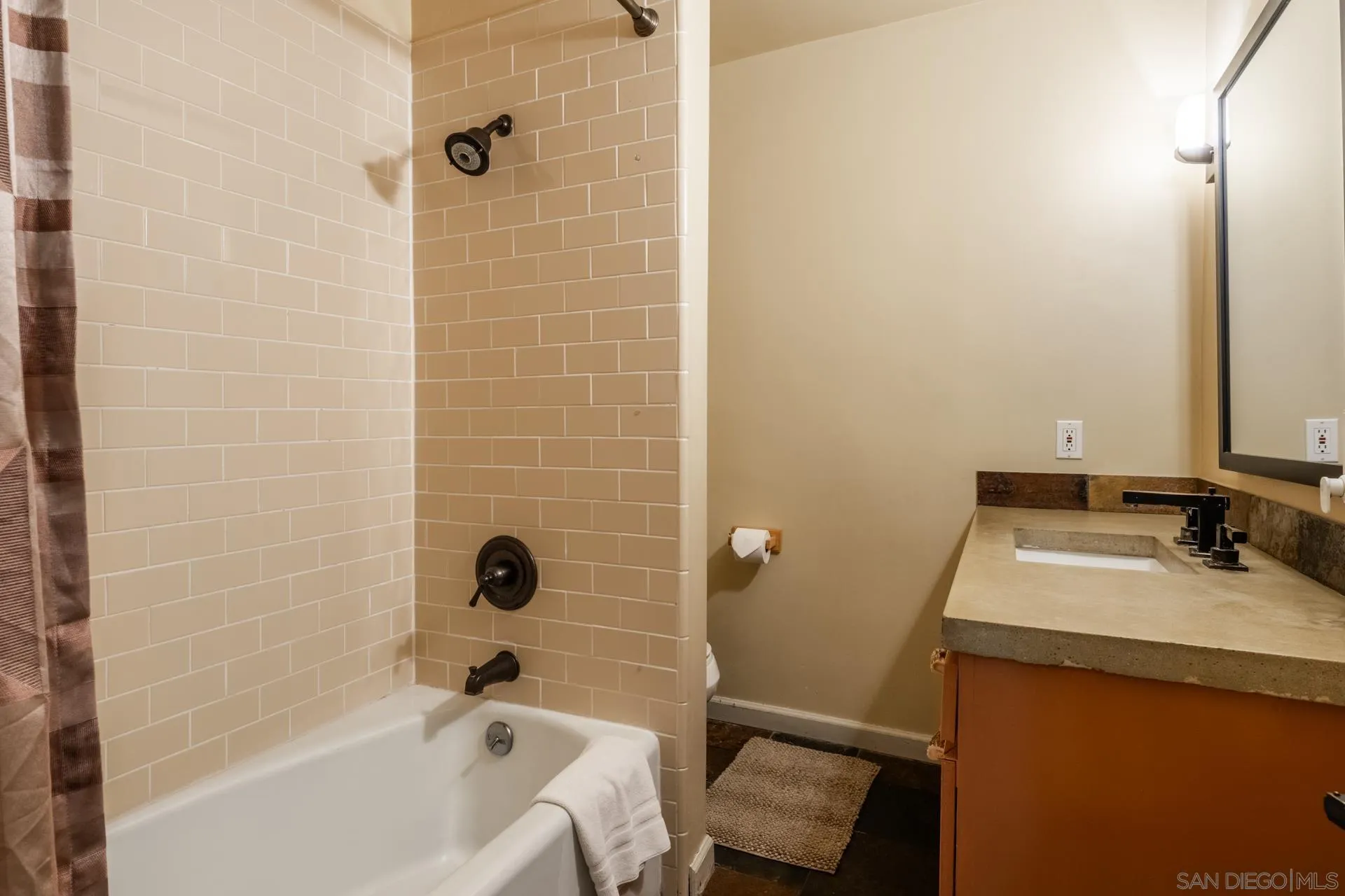 50 Hidden Valley Road, Unit 12 Mammoth Lakes, CA 93546 - Photo 20 of 43 Gallery Image 20