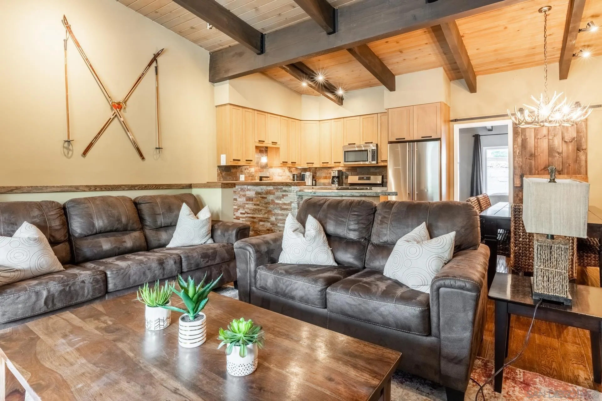 50 Hidden Valley Road, Unit 12 Mammoth Lakes, CA 93546 - Photo 5 of 43 Gallery Image 5
