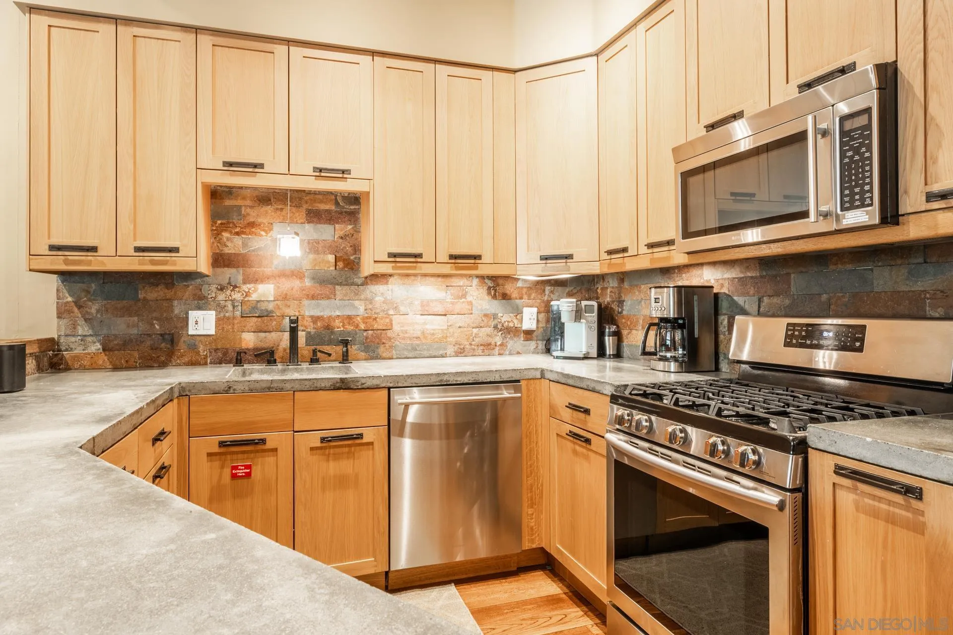 50 Hidden Valley Road, Unit 12 Mammoth Lakes, CA 93546 - Photo 9 of 43 Gallery Image 9