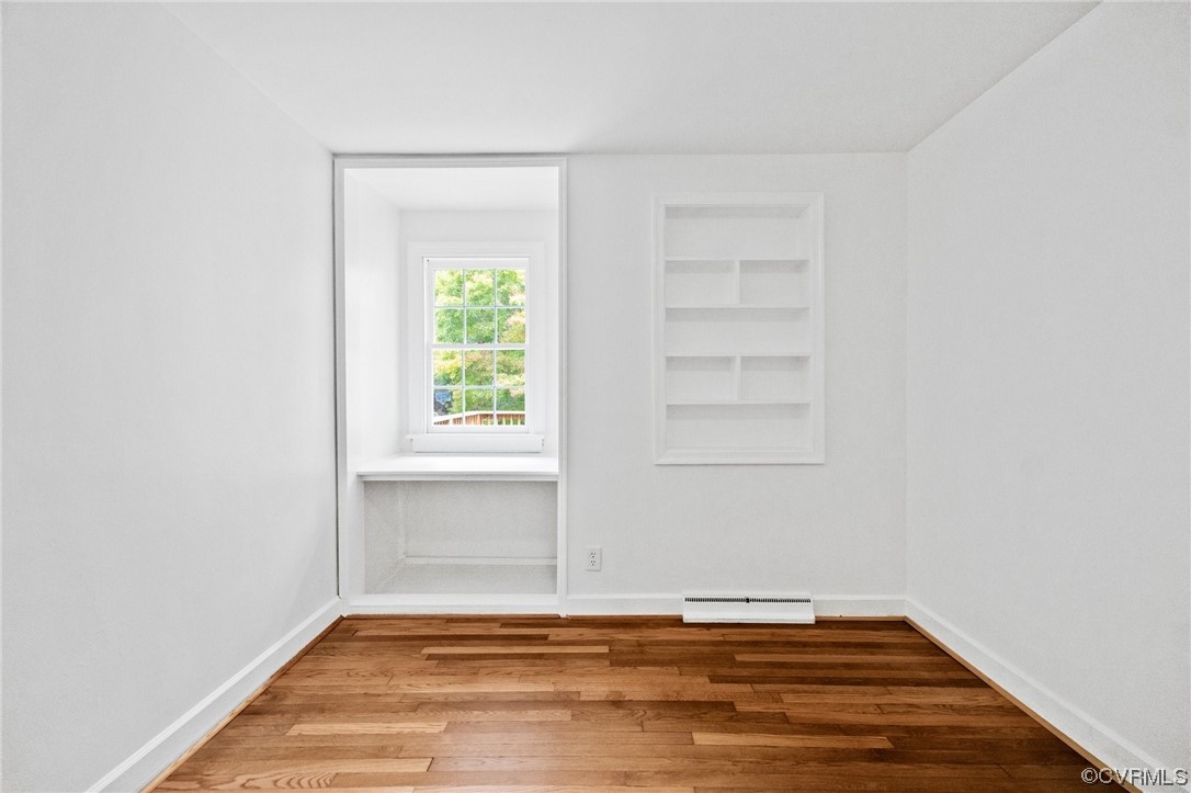 11252 Cauthorne Road Glen Allen, VA 23059 - Photo 24 of 45 a view of a room with wooden floor and window