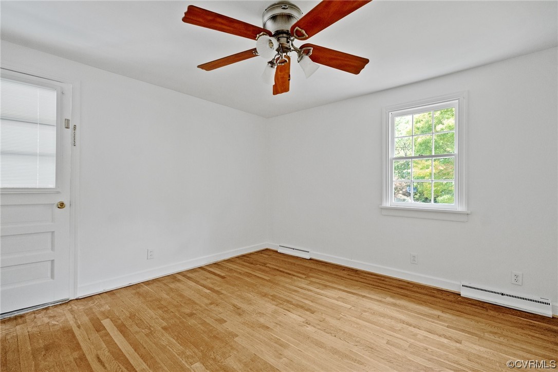 11252 Cauthorne Road Glen Allen, VA 23059 - Photo 26 of 45 an empty room with windows and fan