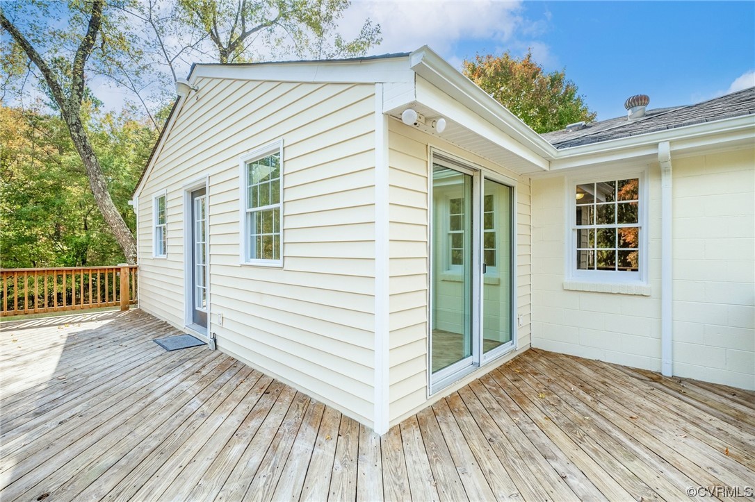11252 Cauthorne Road Glen Allen, VA 23059 - Photo 34 of 45 a view of a house with a deck