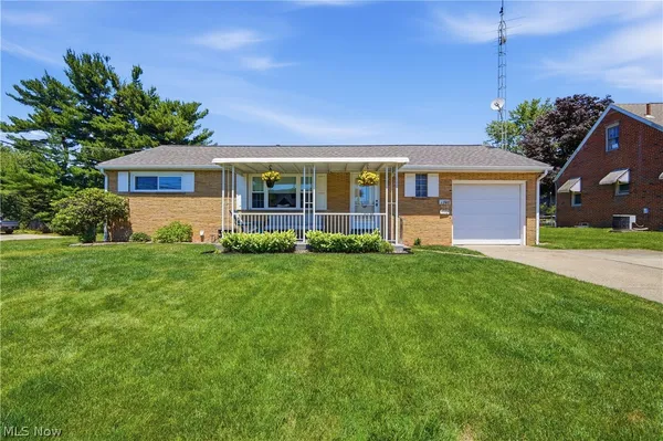 $214,900 | 4573 Aurora Street Northwest, Canton, OH 44708
