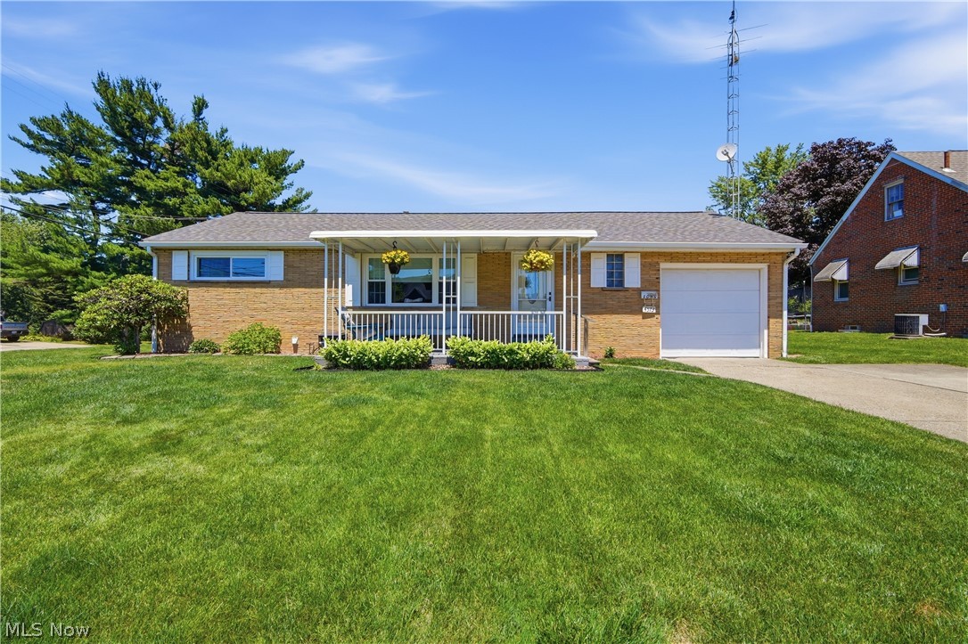 4573 Aurora Street Northwest Canton, OH 44708 - Photo 1 of 39