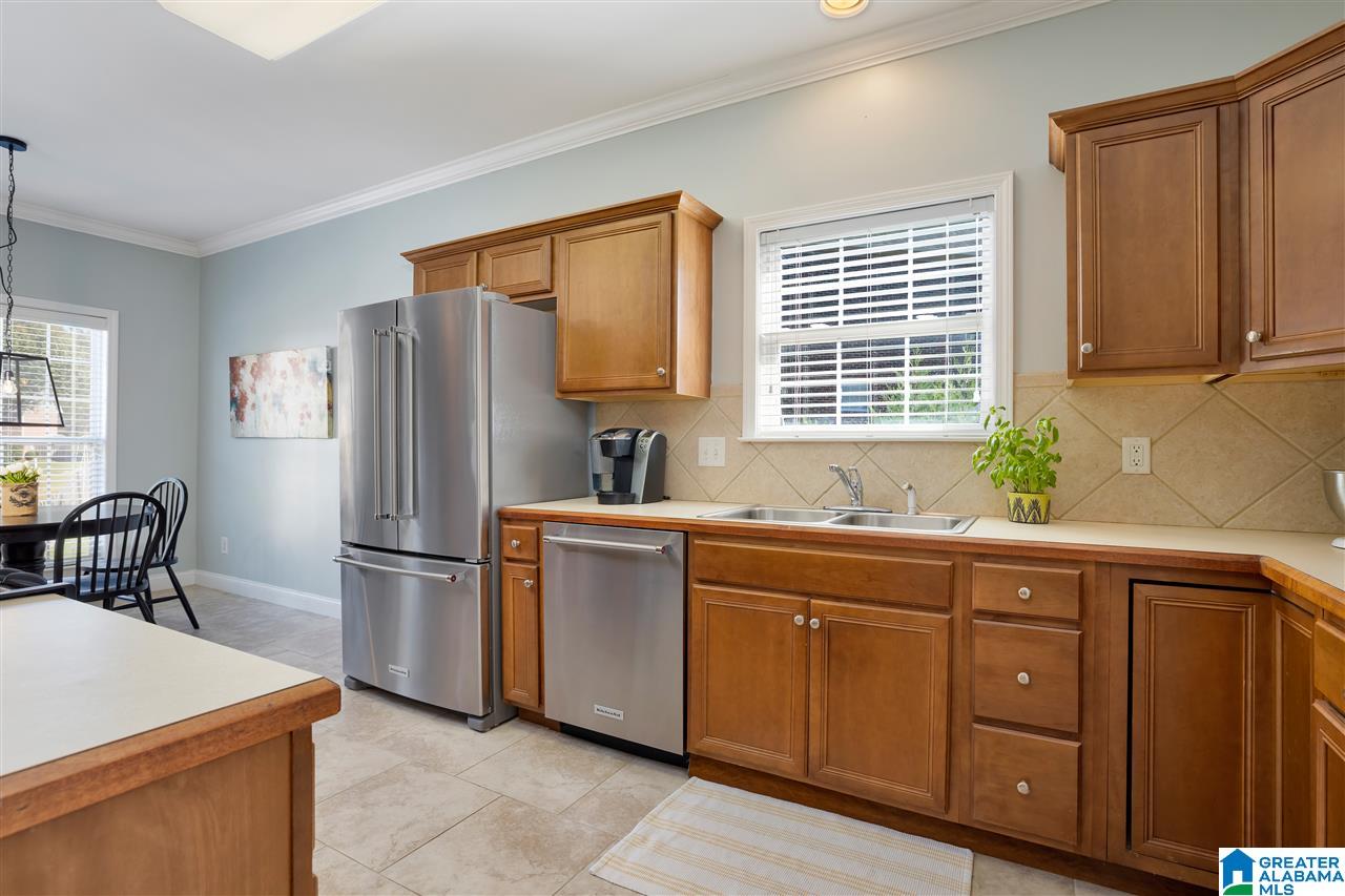 1115 Oak Grove Road Birmingham, AL 35209 - Photo 12 of 32