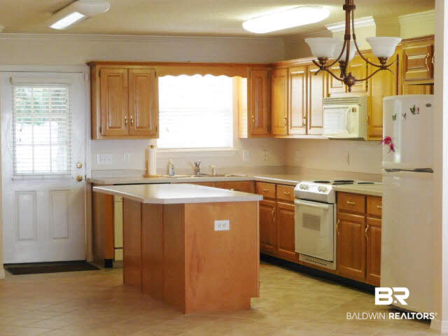 7423 Bay Road Mobile, AL 36605 - Photo 5 of 16