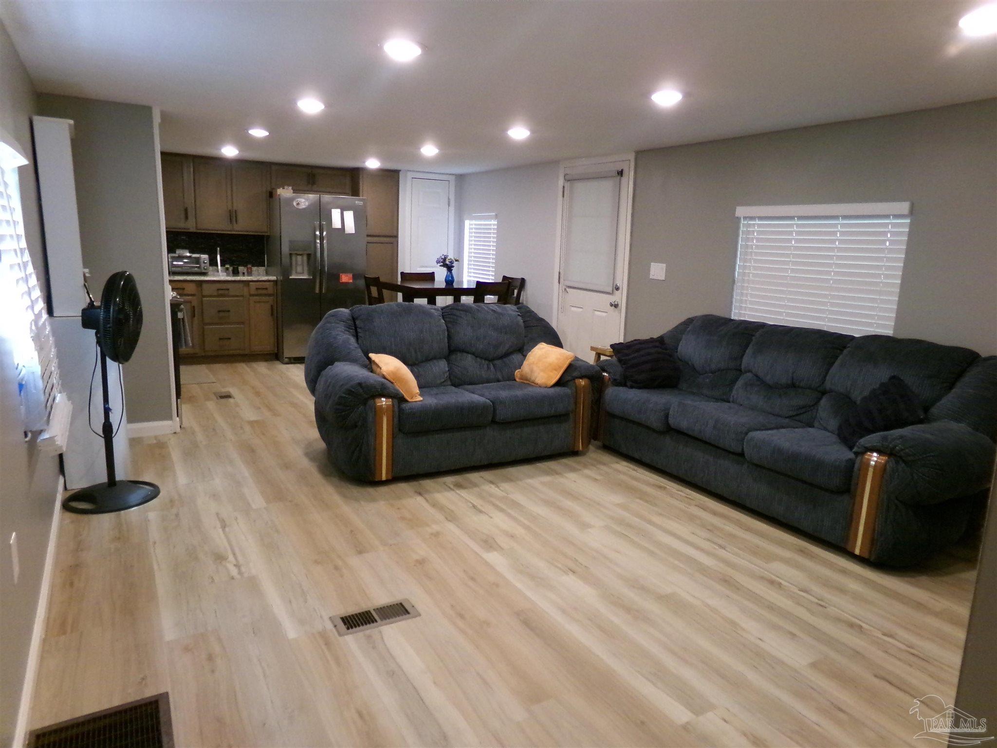 4363 Reinsma Road Milton, FL 32583 - Photo 4 of 15