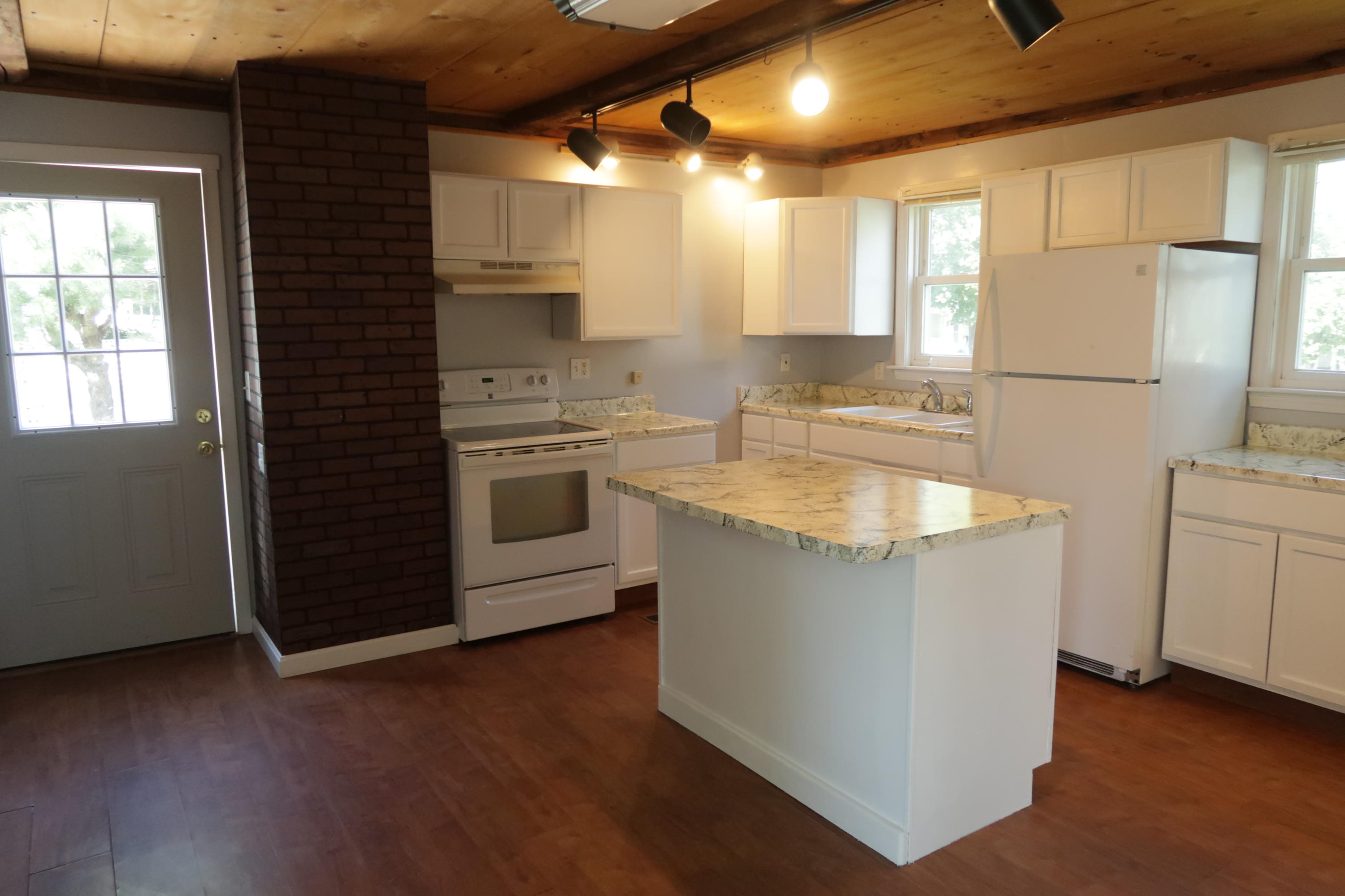14 Taylor Street Augusta, ME 04330 - Photo 5 of 20 IMG_3017