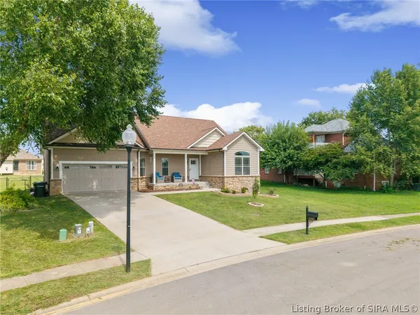 $430,000 | 3102 Ambercrest Loop, Jeffersonville, IN 47130