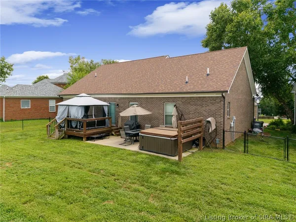 $430,000 | 3102 Ambercrest Loop, Jeffersonville, IN 47130