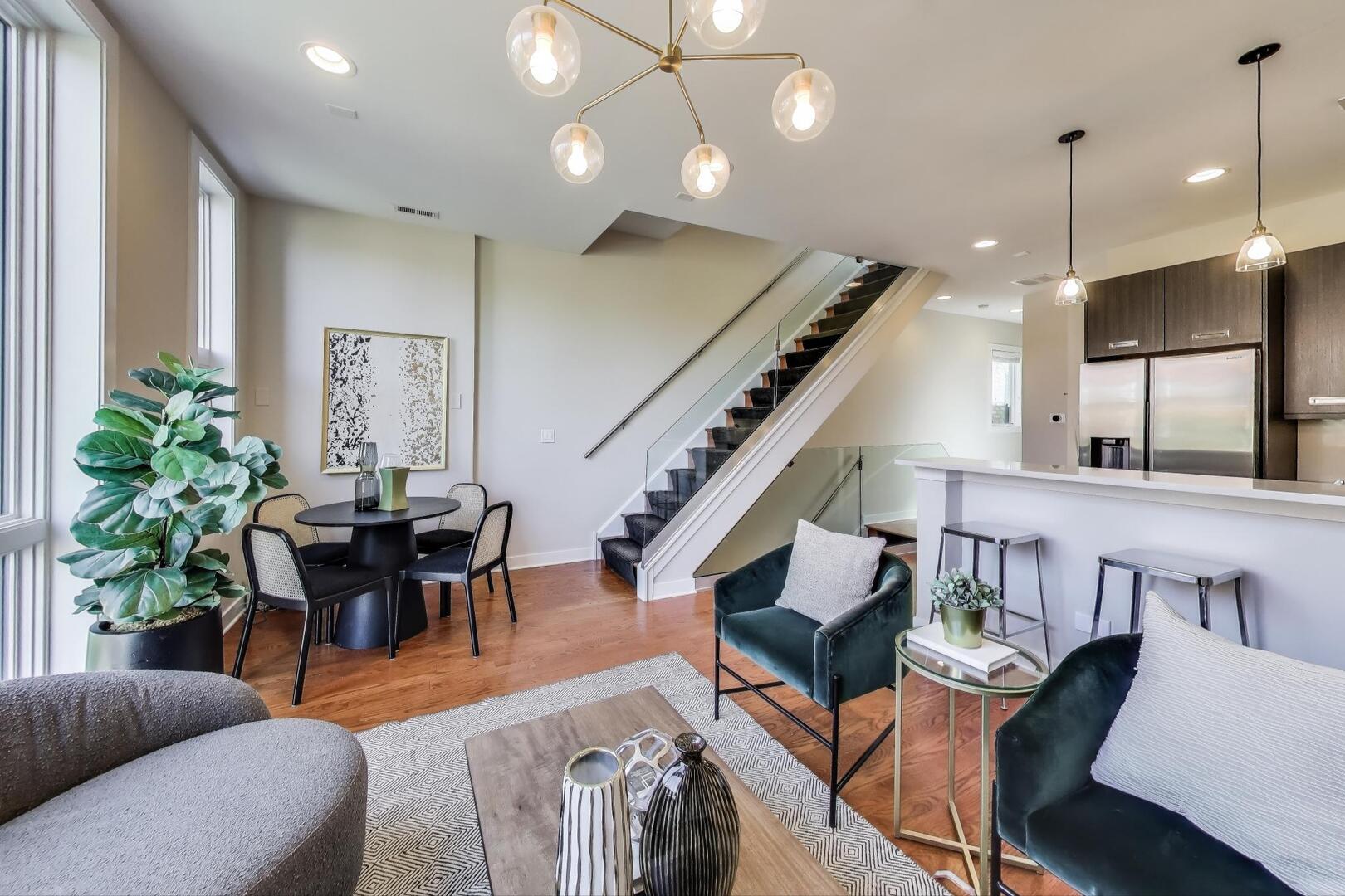 2237 West Race Avenue, Unit 2 Chicago, IL 60612 - Photo 3 of 31