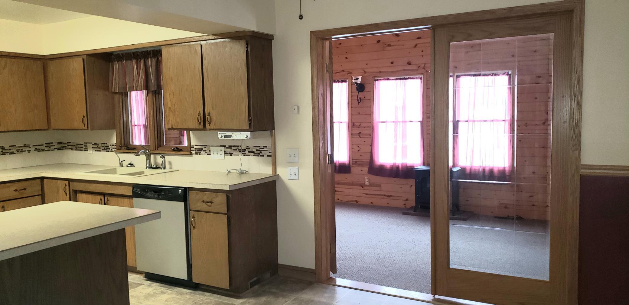 801 3rd Street Southwest Wells, MN 56097 - Photo 7 of 37