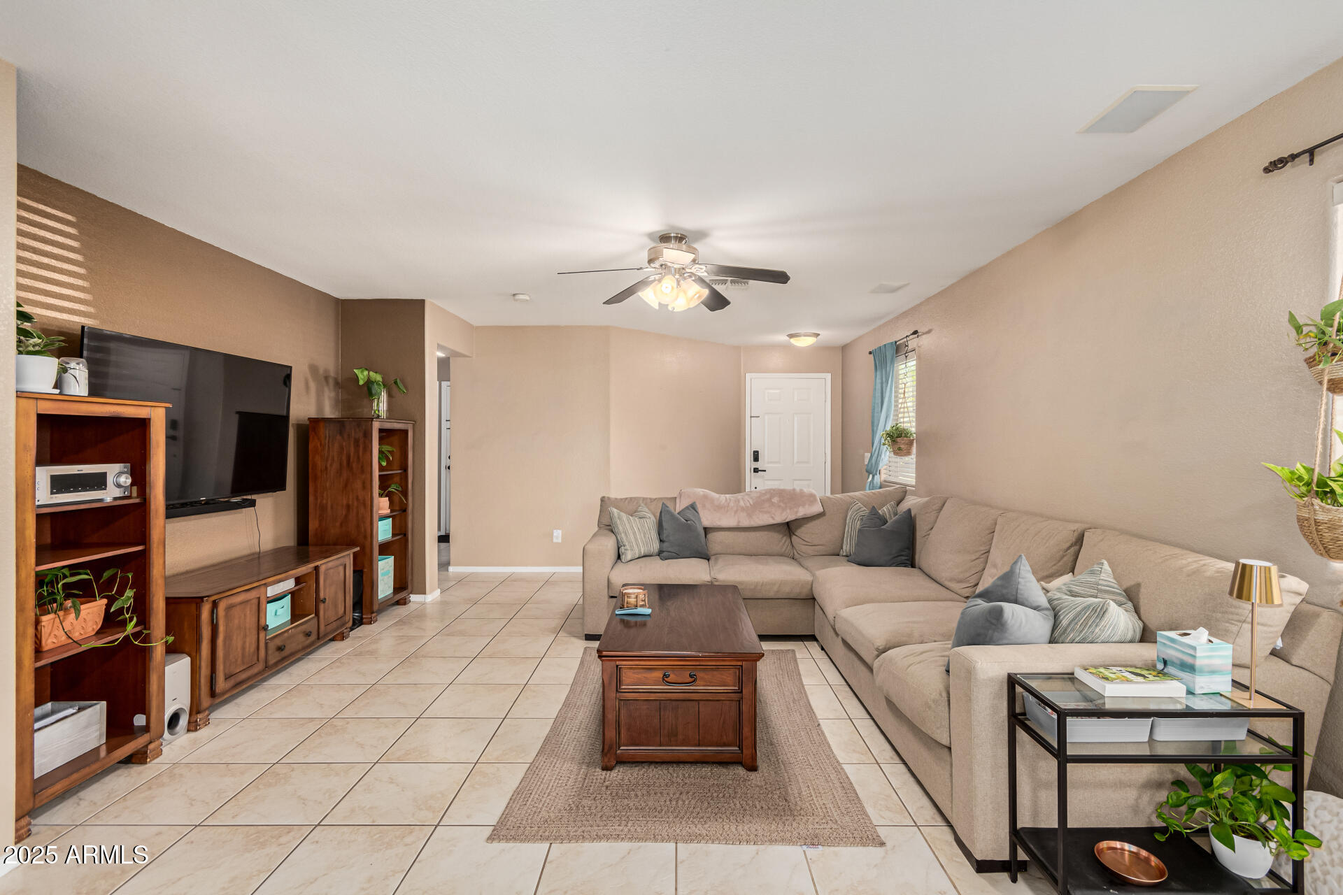 17634 West Hearn Road Surprise, AZ 85388 - Photo 12 of 37 12 Hearn