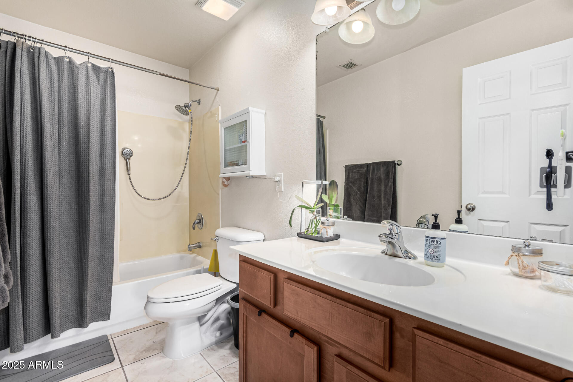 17634 West Hearn Road Surprise, AZ 85388 - Photo 20 of 37 20 Hearn