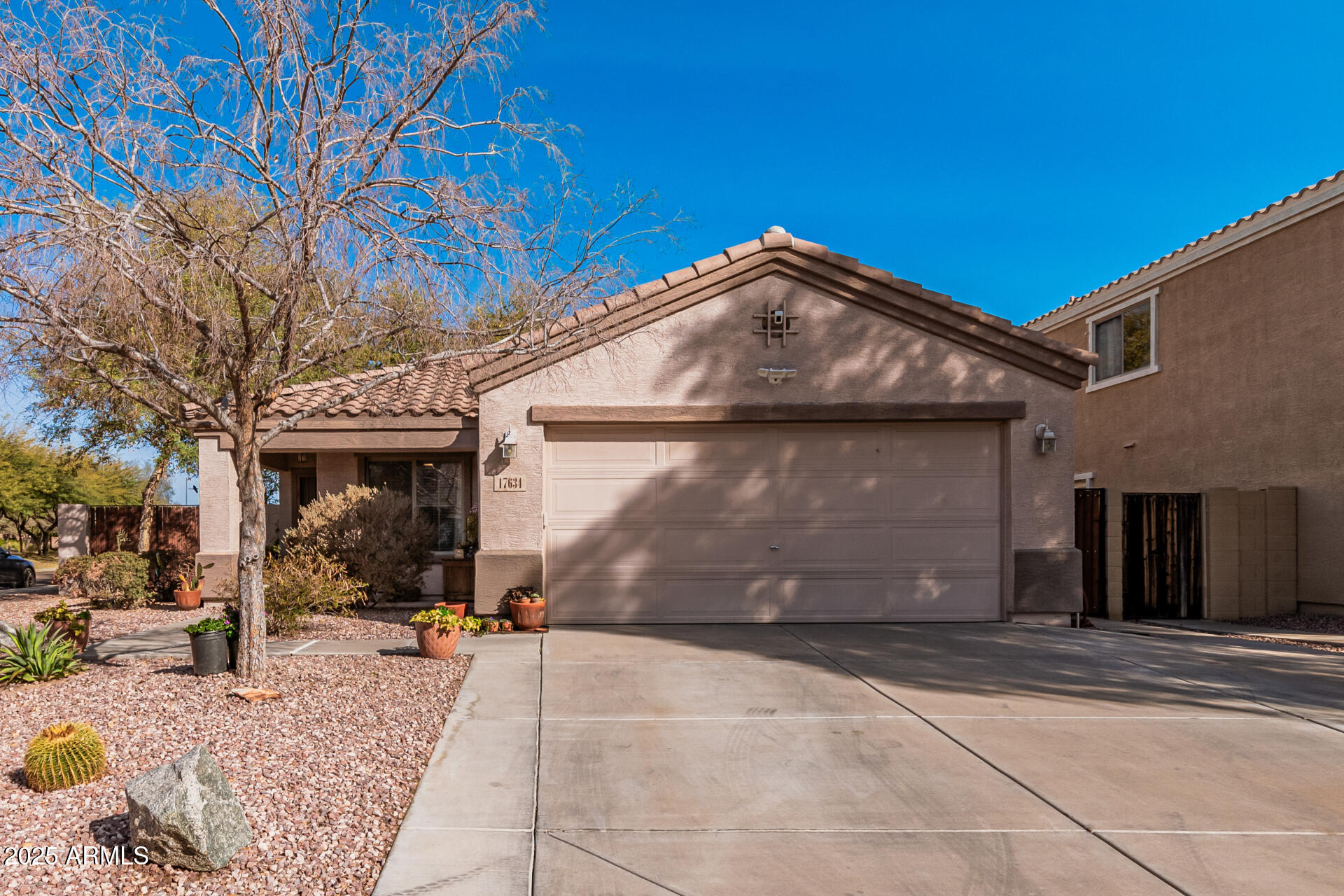 17634 West Hearn Road Surprise, AZ 85388 - Photo 2 of 37 02 Hearn