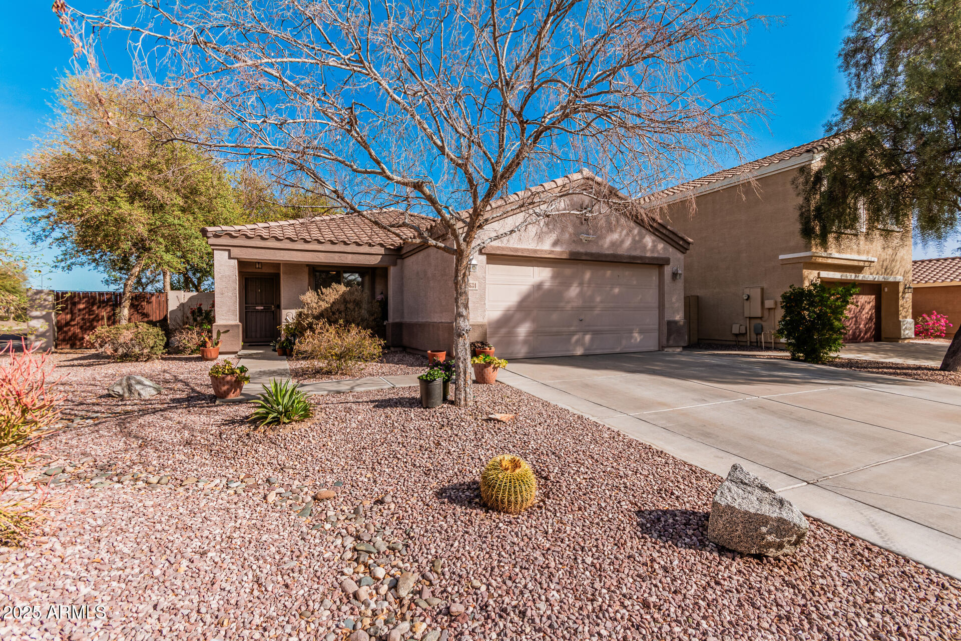 17634 West Hearn Road Surprise, AZ 85388 - Photo 5 of 37 05 Hearn