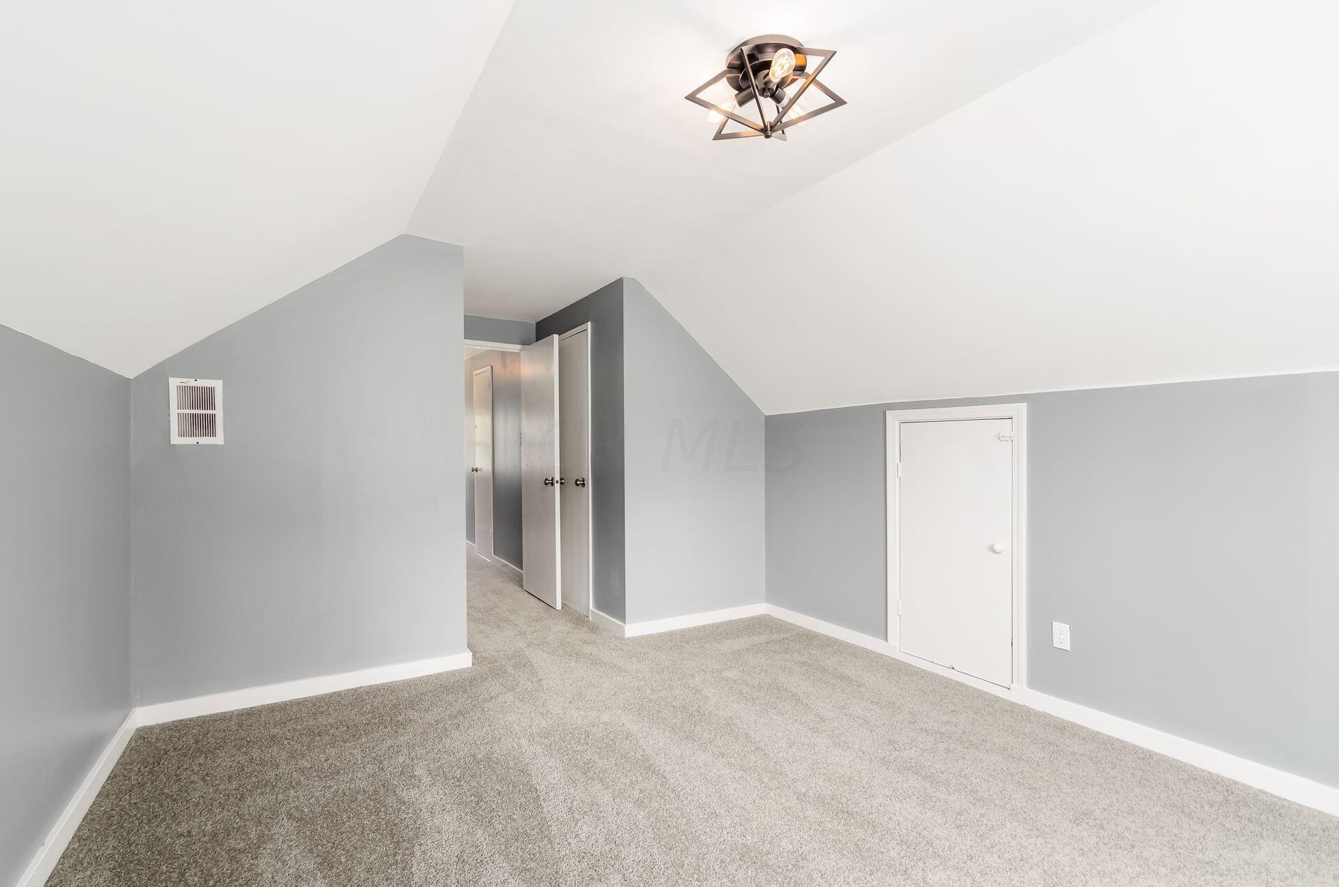 938 Bucknell Road Columbus, OH 43213 - Photo 25 of 35 027_4177b17e_g bucknell rd-56