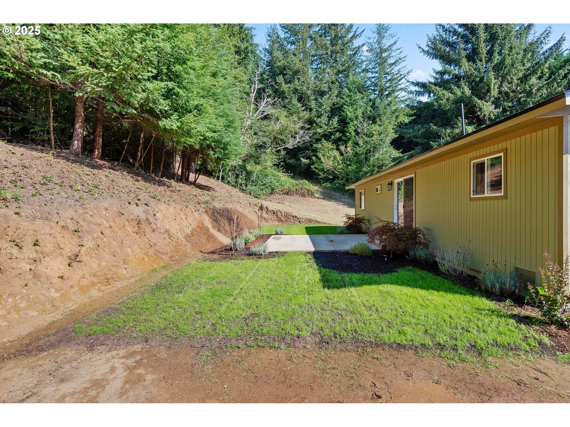 60422 Foxglove Road Coos Bay, OR 97420 - Photo 19 of 35
