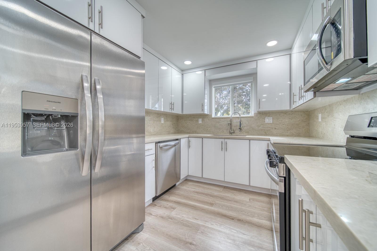 4345 Southwest 5th Terrace Miami, FL 33134 - Photo 8 of 27