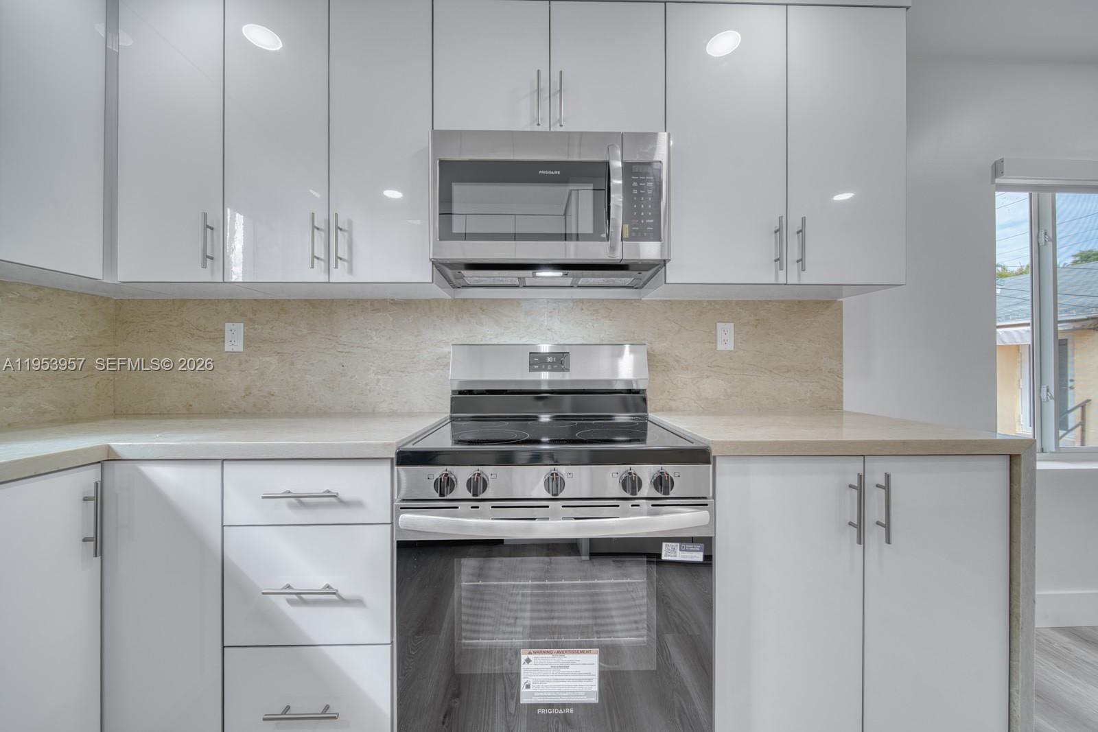 4345 Southwest 5th Terrace Miami, FL 33134 - Photo 9 of 27