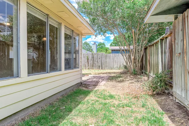 $1,875 | 11918 Westwold Drive, Tomball, TX 77377