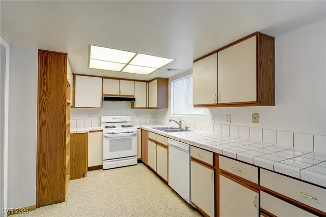 $1,300 | 519 Kristin Lane, Henderson, NV 89011