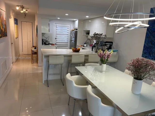 $3,950 | 251 Galen Drive, Unit 116E, Key Biscayne, FL 33149