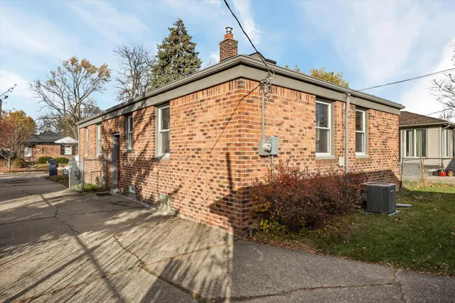 $329,000 | 1804 Harwood Avenue, Royal Oak, MI 48067