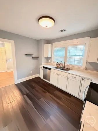 $1,650 | 711 West 42nd Street, Savannah, GA 31415
