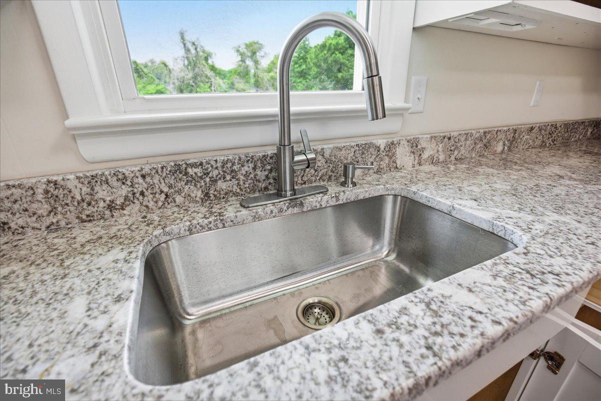 38125 Louis Thomas Road Avenue, MD 20609 - Photo 19 of 73 KITCEN SINK NEW 2026 TR