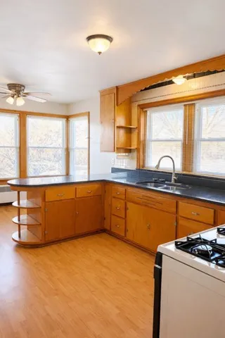 $1,500 | 8400 South Honore Street, Unit 2, Chicago, IL 60620