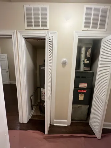 a view of an entryway of house