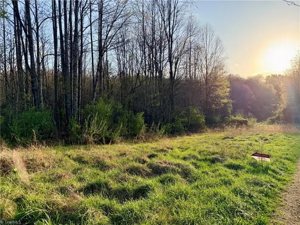 $15,000 | 9076 Alleghany Lane, Pilot Mountain, NC 27041