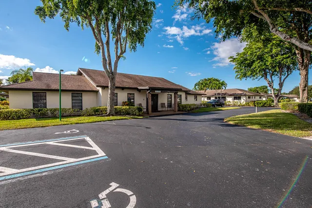 $3,000 | 4760 Greentree Way, Unit A, Boynton Beach, FL 33436