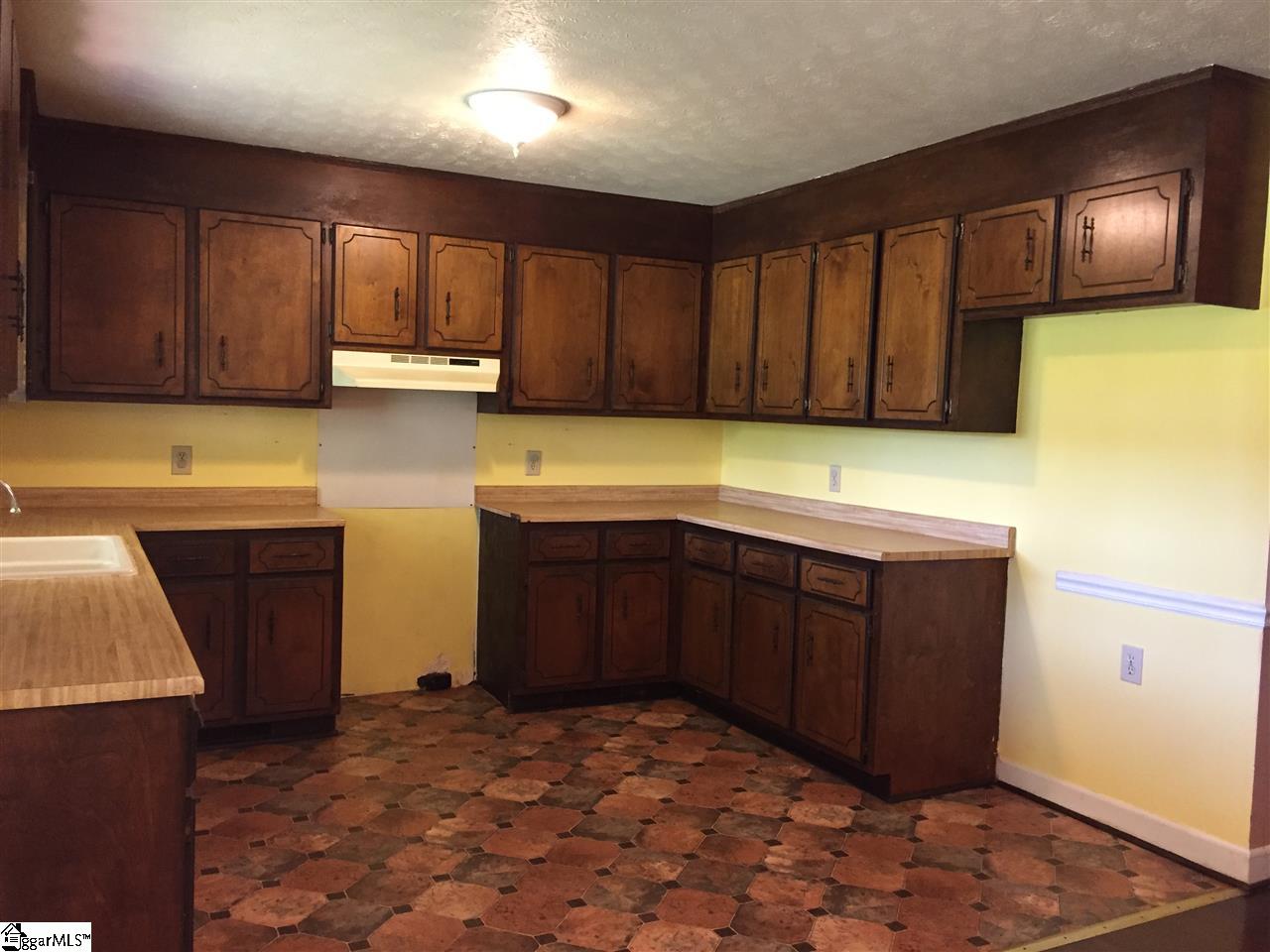 4112 West Georgia Road Pelzer, SC 29669 - Photo 8 of 23