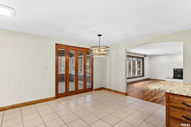 $314,900 | 1912 Highwood Avenue, Pekin, IL 61554