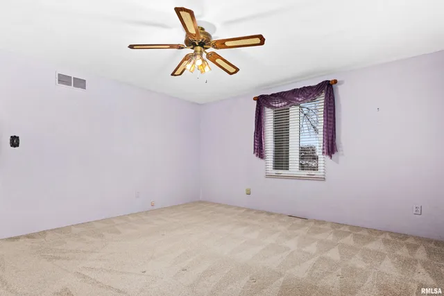 $314,900 | 1912 Highwood Avenue, Pekin, IL 61554