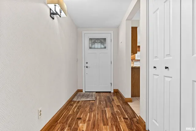 $314,900 | 1912 Highwood Avenue, Pekin, IL 61554