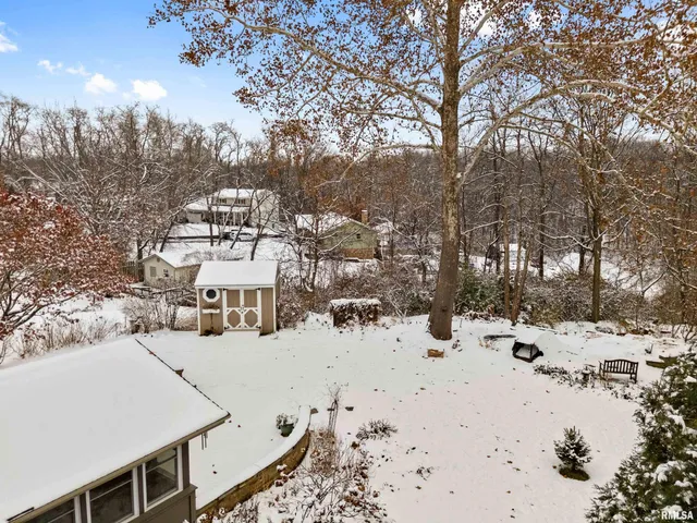 $314,900 | 1912 Highwood Avenue, Pekin, IL 61554