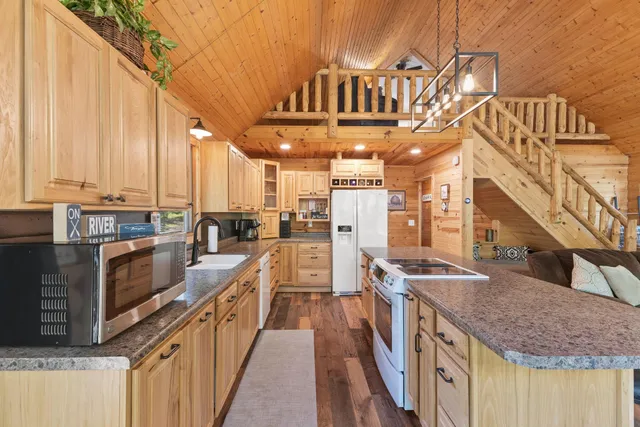 $599,900 | 29116 Pardun Road, Danbury, WI 54830