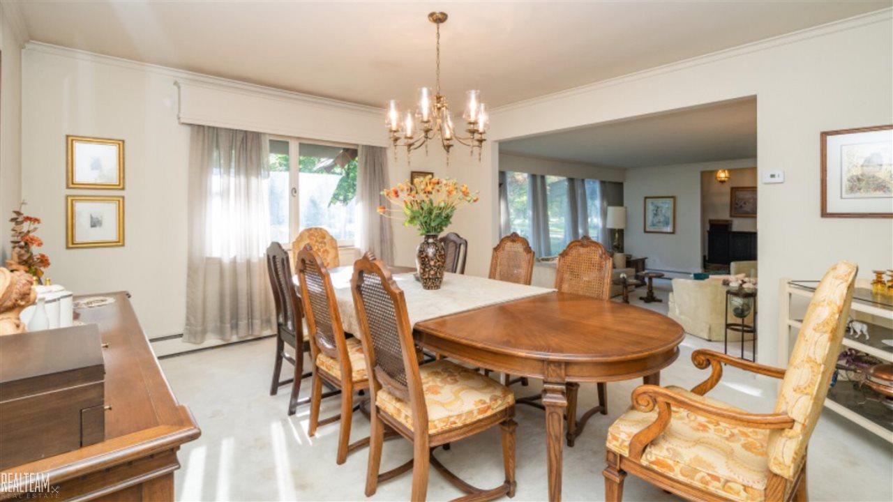 38505 Riverside Drive Clinton Township, MI 48036 - Photo 9 of 39 Dining Room