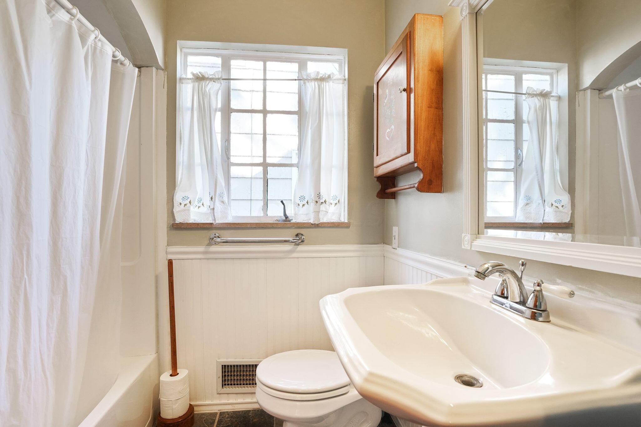 3266 Wicklow Road Columbus, OH 43204 - Photo 19 of 37 16-web-or-mls-DSC01553