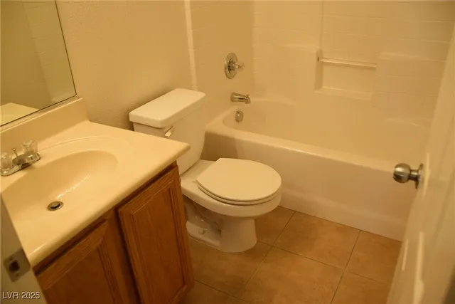 $1,950 | 8148 Finch Feather Street, Las Vegas, NV 89143