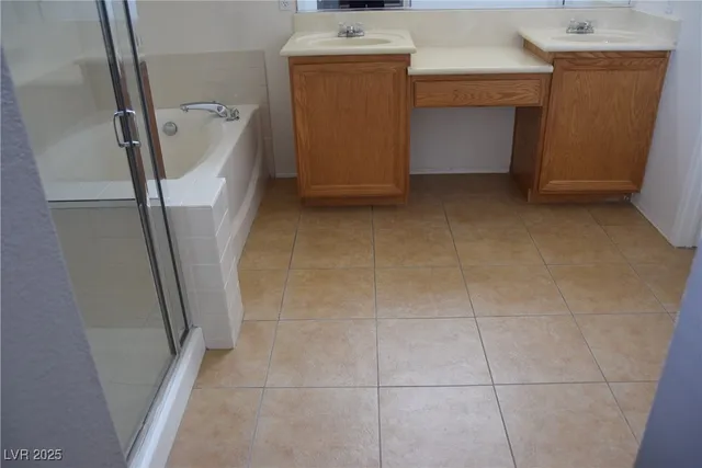 $1,950 | 8148 Finch Feather Street, Las Vegas, NV 89143